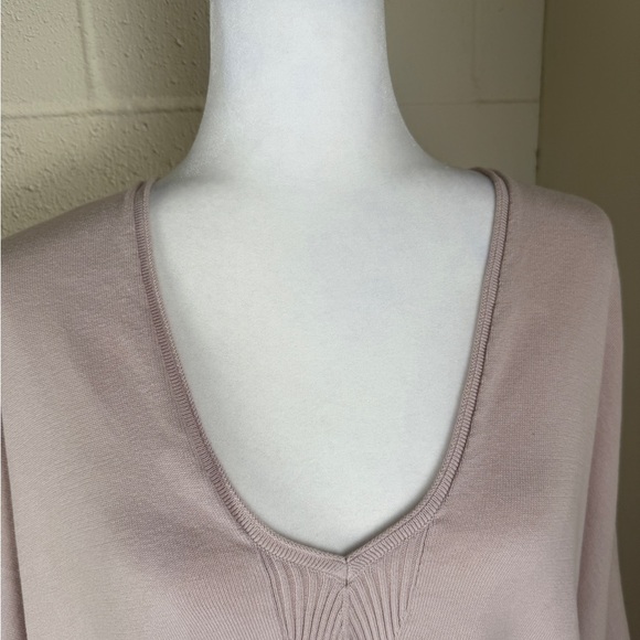 Lululemon Free To Coast Wrap Light Pink One Size - Picture 4 of 7